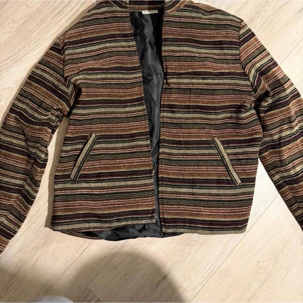 Striped jacket with pockets‎ #striped #outerwear